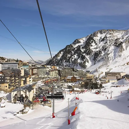 Aparthotel & Golf Pic Du Midi 3*