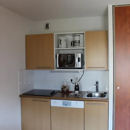 美尔特高尔夫皮克杜米迪公寓