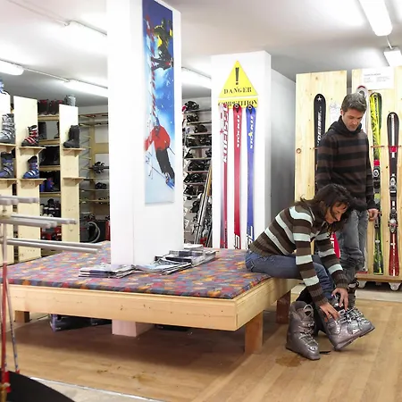 公寓式酒店 美尔特高尔夫皮克杜米迪公寓 3*