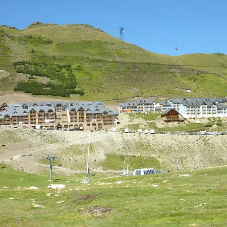 美尔特高尔夫皮克杜米迪公寓 公寓式酒店 3*